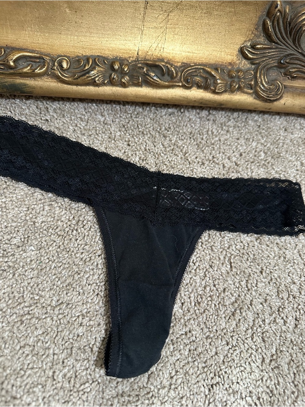 New Victoria's Secret 2011 Cotton Lingerie Low Rise Thong Size XS Black Lace